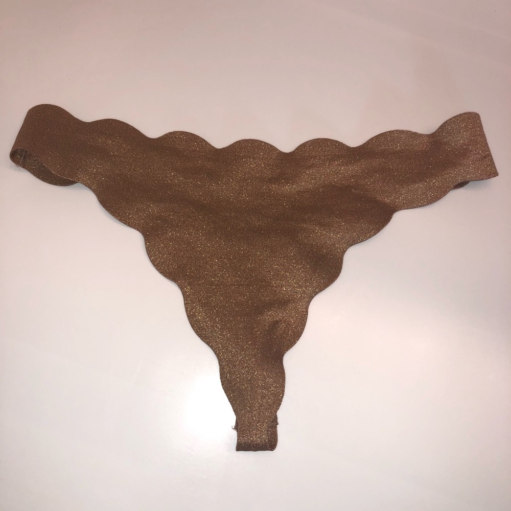 Bundle and make and offer Shimmer thong